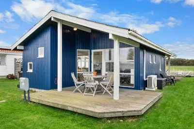 Image de \"Roya\" - 100m from the sea by Interhome