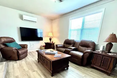 Image de Retro Roost - 3br/2. 5ba - Close to Tech