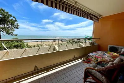 Image de Appartement lumineux avec vue sur la mer