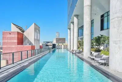 Image de Holiday Deal: Stylish Miami Studio