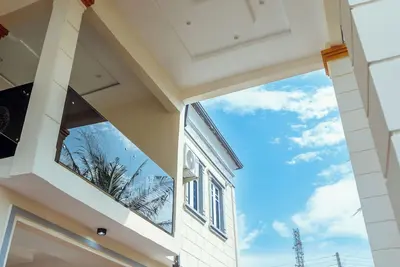 Image de 2025-Built Lavish 3br Gated Suite #2 in Gra Benin City—24/7 Power & Security!