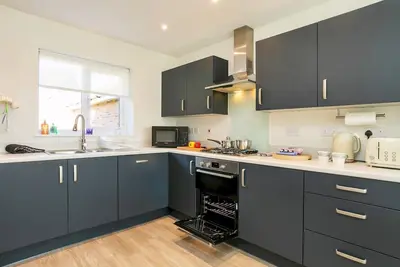 Image de Pass the Keys | Elegant Townhouse with Garden| Wi-Fi | Work Space