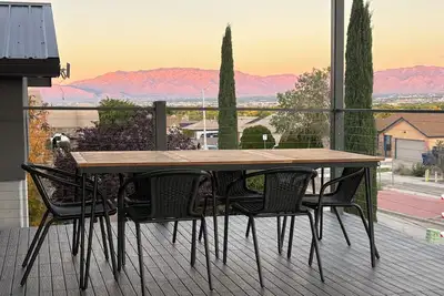 Image de Palisades hills home with City Mountain View’s