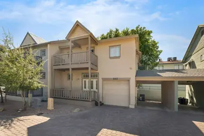 Image de 4br Tempe Retreat | Walk to Asu & Mill Ave
