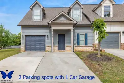 Image de 3 Br/2. 5 Ba, Pets Ok, Near Ngmc, Longer Stays Ok, In-Unit W/D