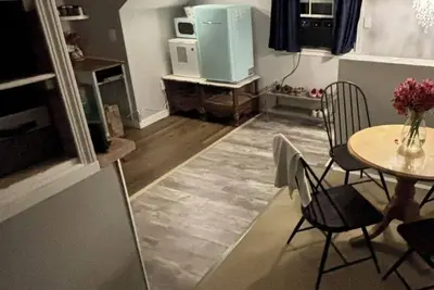 Image de Homey upstairs apartment in South Central Salem, Or