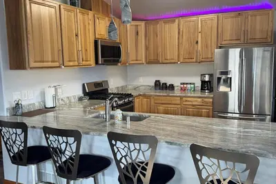 Image de 3-bedroom bungalow in welcoming Palmer with Ac