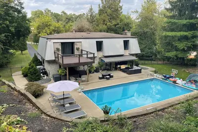 Image de Posh Pittsburgh - Portal to Peace