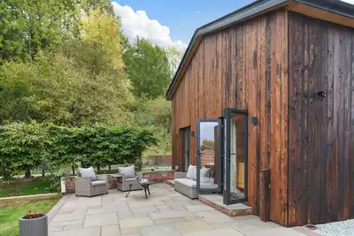 Image de 4 chambres à coucher à Shrewsbury