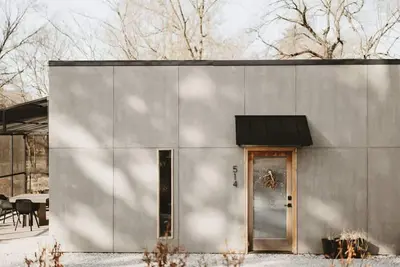 Image de Ozark Adobe • Stylish Downtown Bentonville Stay