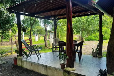 Image de Quaint and Comfortable : private tiny house style cabaña beside the river