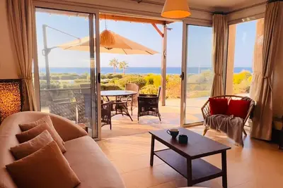 Image de Frontline Paradise on the Water's edge