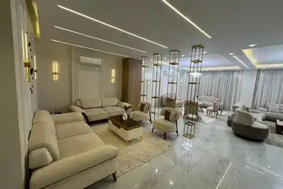 Image de Chic 3 Bd Villa with Garden in Continental residence-Sheikh Zayed