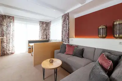 Image de Cozy apartment \"Birke\", on a hill, with bathing beach on Lake Wörthersee
