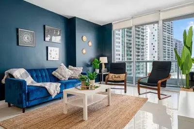Image de Modern Icon Brickell Condo by Palermo Home
