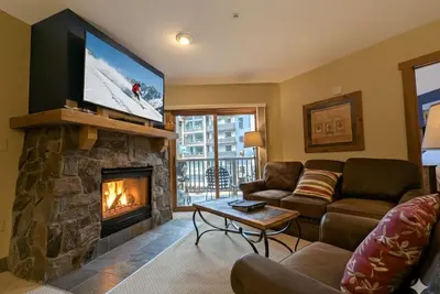 Image de Forget the Car! Walk to Slopes | Pool & Hot Tub