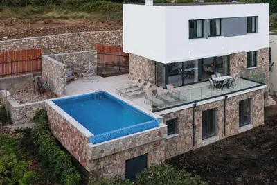 Image de Luxury 4-bedroom Villa Mare with infinity pool in charming Petrovac