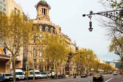 Image de Renovated Apartment with Four Brand-New Suites and Two-Level Terrace