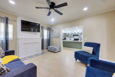 Image de < 10 Mi to Uab: Birmingham Group Getaway