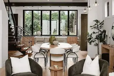 Image de Gorgeous Home in Charlotte #103