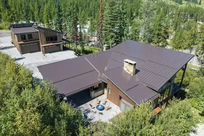 Image de Snowghost Estate – Luxury Ski-In/Ski-Out Lodge -9br  -3 Hot Tubs - Steam Room