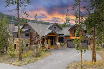 Image de Alpine 28: Luxe Keystone Mountain Home - Sleeps 16