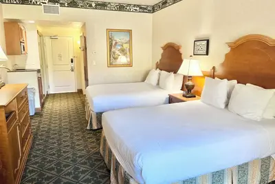 Image de 206 • Bright & Comfy Double Queen Suite at Zermatt Near Park City & Deer Valley Ski Resorts