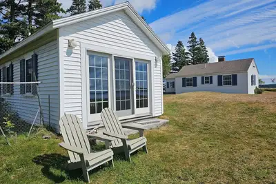 Image de Whaleback-on a secluded point in the Oceanville