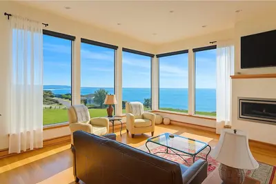 Image de Coastal Haven - Luxury by the Sea