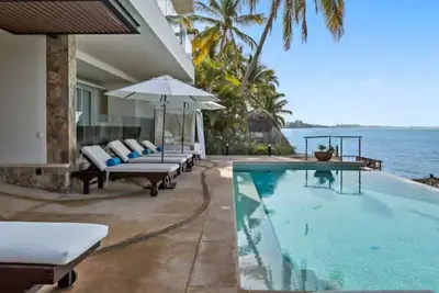 Image de Beachfront Penhouse