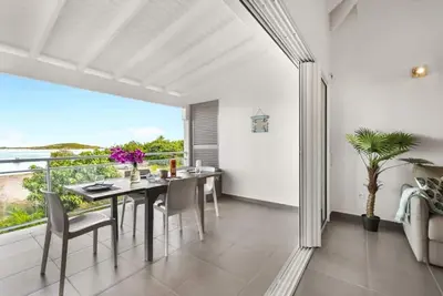 Image de Face à la mer proche Pinel   appartement 4p