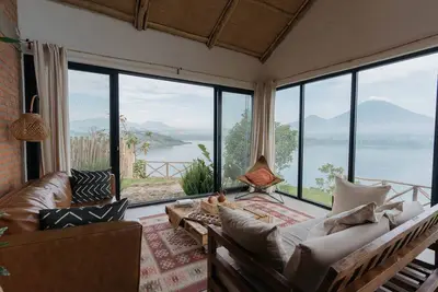 Image de The Writer's Patch - Two bedroom house on lake  Ruhondo