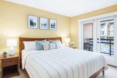 Image de Exciting Rockies 1br Escape, Hot Tub, Pool & Bbq!