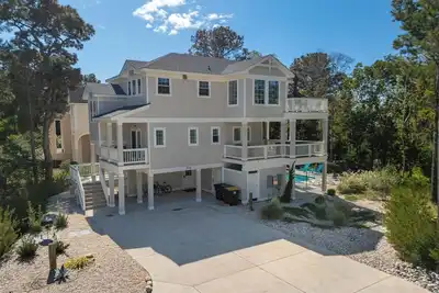 Image de Once Upon a Tide: Stunning Soundfront, Private Pool, Hot Tub, Private Dock