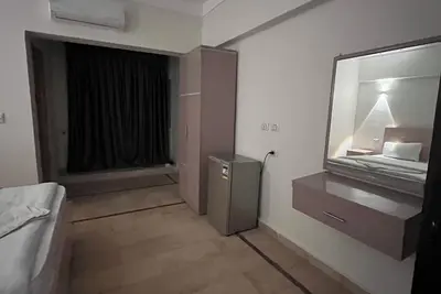 Image de Have your night at the center.