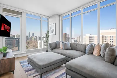 Image de Luxury 2Bdrm || Retreat Heart of Edmonton W/ free Prkg