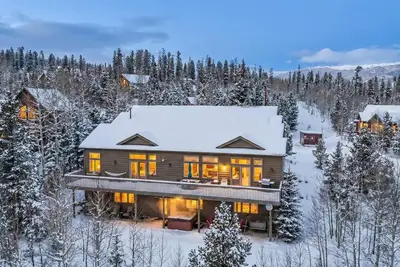 Image de Silverthorne Retreat | Hot Tub & Views