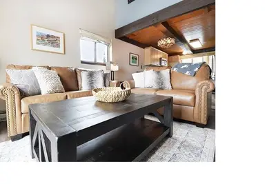 Image de Family-Friendly 3br/3ba Mountain Condo – Pool, Hot Tub, Gym Near Winter Park