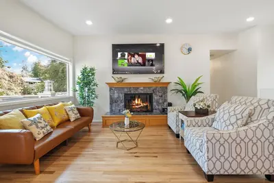 Image de New Serene Retreat Seattle East: 3br Home with Garden & Playground