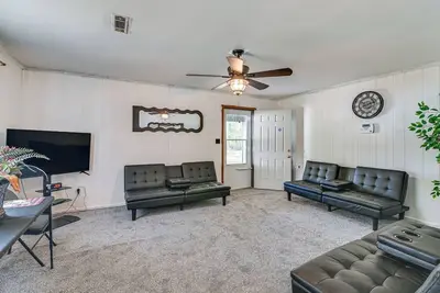 Image de Pet-Friendly Eutaw Home Near Historic Square