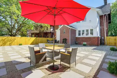 Image de 5 Mi to Dtwn Detroit: Pet-Friendly ‘Edison Home’