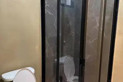 Image de Centrally located and modern loft with unique charm.