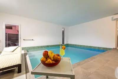 Image de Belle maison à Vir avec sauna