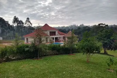 Image de Discover Buyege Sommer Lodge: Your Tropical Haven in Wakiso, Uganda