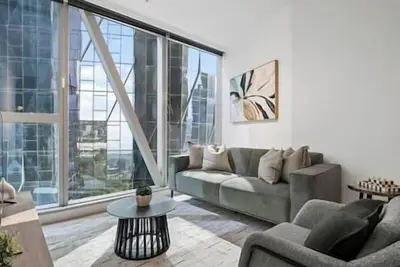 Image de Modern & Stylish Apt In Best Location w Pool & Gym