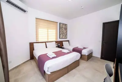 Image de Premium Corner Park View Studio by HostMT