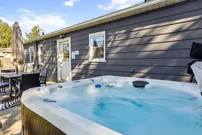 Image de 2br with Private Hot Tub