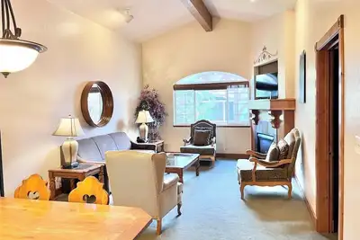 Image de 3072 • Cozy Zermatt King Villa + Kitchen Near Deer Valley & Park City Ski Resorts