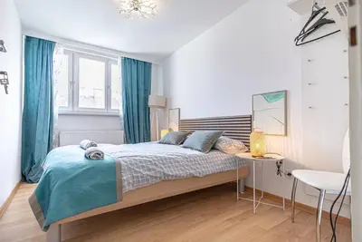 Image de Stylish 3br Apt W/ Balcony | City Center