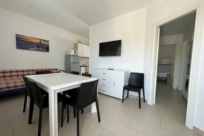 Image de Grand et lumineux appartement avec piscine